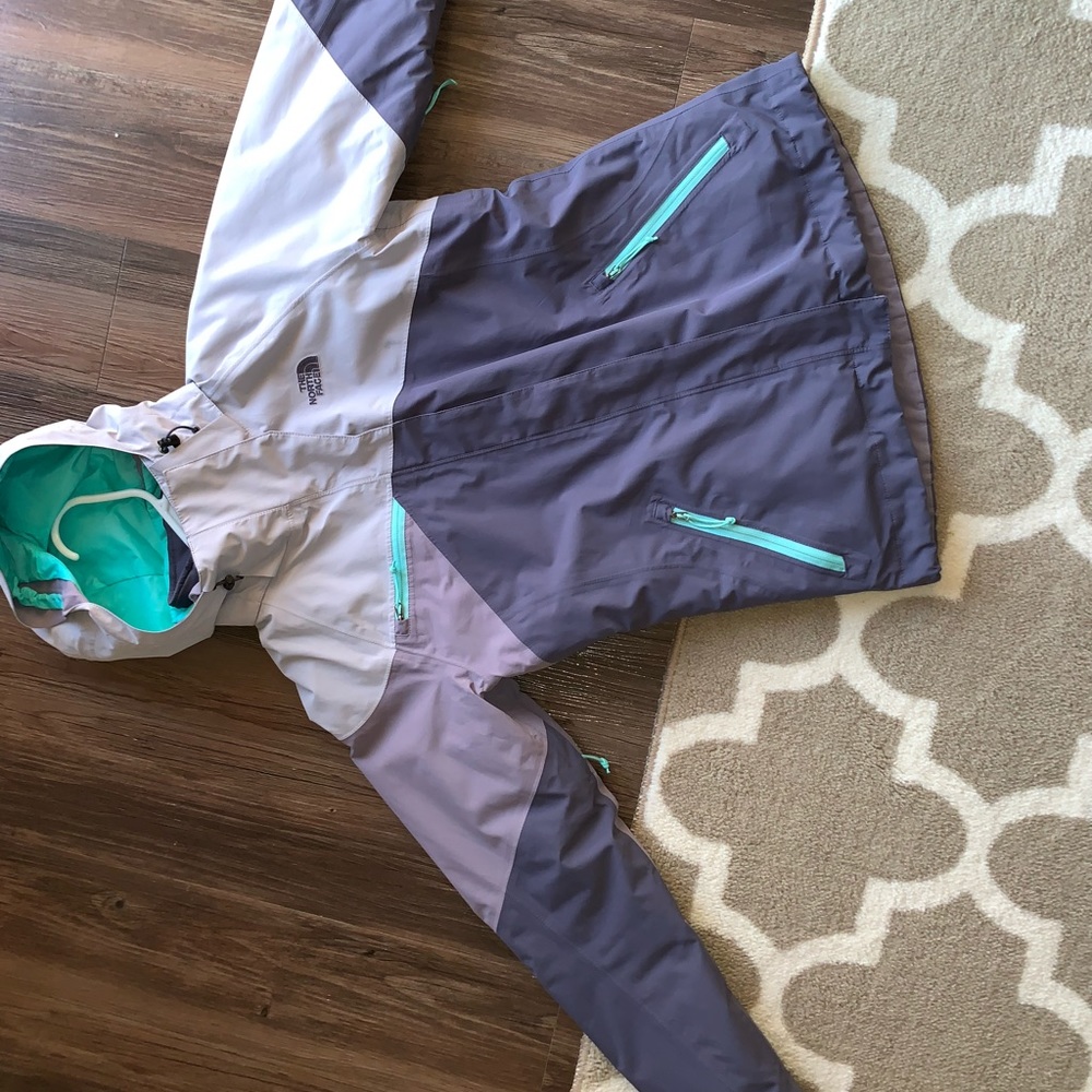 Women’s North Face Jacket
